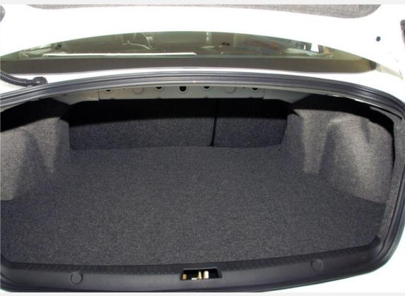 翼神 2010款 致尚版 1.8L CVT豪华型 车厢座椅   后备厢