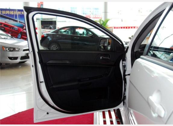 翼神 2010款 致尚版 1.8L CVT豪华型 车厢座椅   前门板