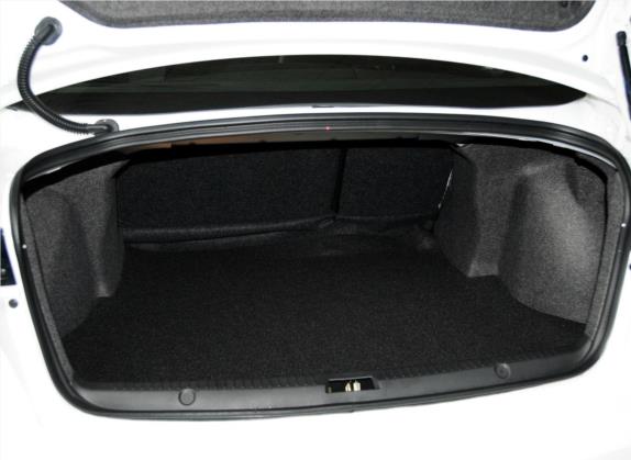 翼神 2012款 时尚版 1.8L CVT舒适型 车厢座椅   后备厢