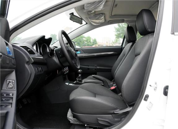 翼神 2012款 致尚版 1.8L 手动豪华型 车厢座椅   前排空间