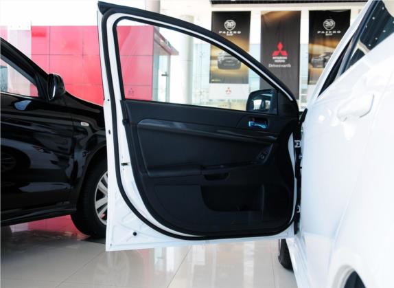 翼神 2012款 致尚版 1.8L CVT豪华型 车厢座椅   前门板