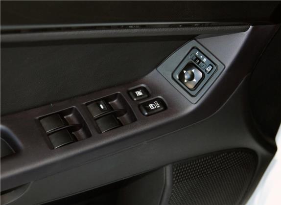 翼神 2012款 致尚版 1.8L CVT豪华型 车厢座椅   门窗控制