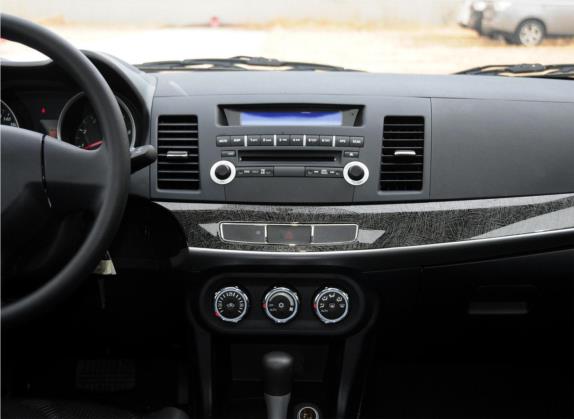 翼神 2013款 时尚版 1.8L CVT舒适型 中控类   中控台