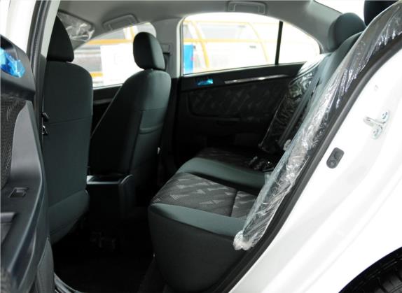 翼神 2013款 致炫版 2.0L 手动舒适型 车厢座椅   后排空间