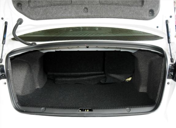 翼神 2013款 致炫版 2.0L 手动舒适型 车厢座椅   后备厢