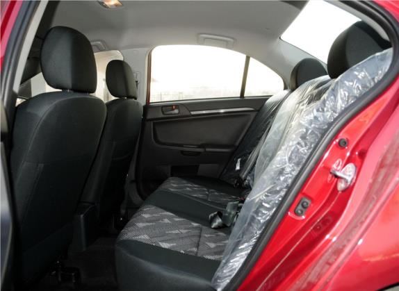 翼神 2013款 风尚版 1.6L 手动经典型 车厢座椅   后排空间