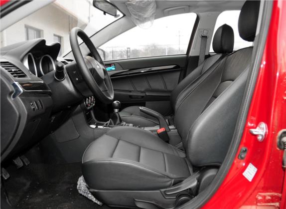 翼神 2013款 风尚版 1.6L 手动豪华型 车厢座椅   前排空间