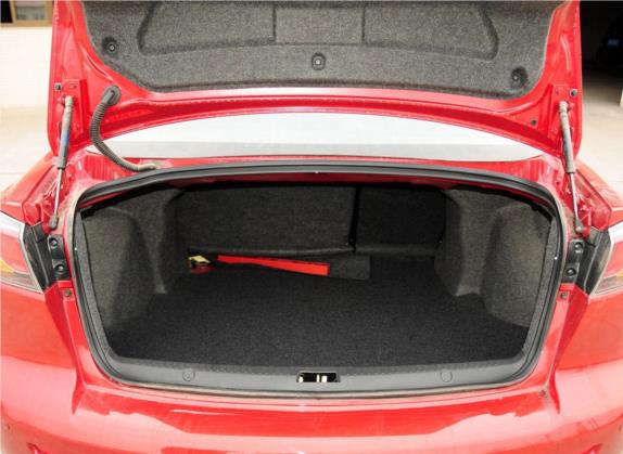 翼神 2013款 风尚版 1.6L 手动豪华型 车厢座椅   后备厢