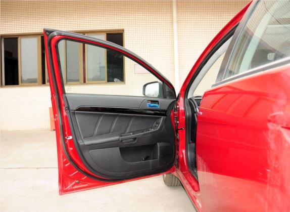 翼神 2013款 风尚版 1.6L 手动豪华型 车厢座椅   前门板