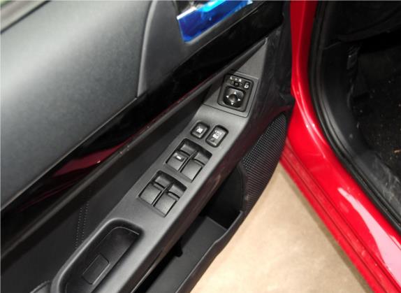 翼神 2013款 风尚版 1.6L 手动豪华型 车厢座椅   门窗控制