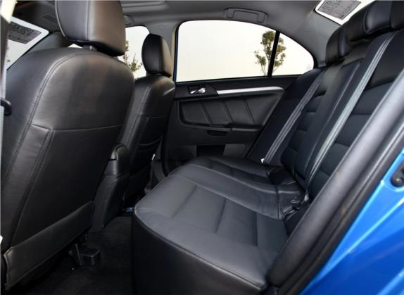 翼神 2015款 2.0L CVT旗舰版 车厢座椅   后排空间