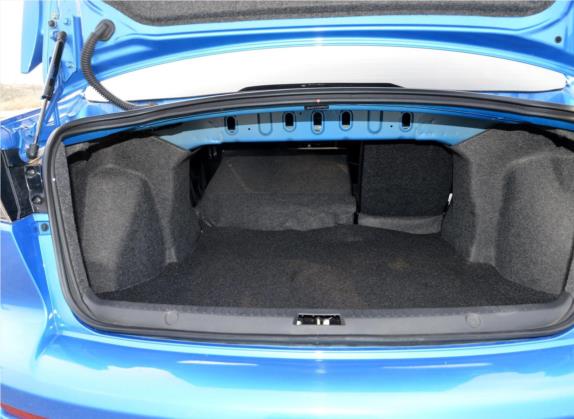 翼神 2015款 2.0L CVT旗舰版 车厢座椅   后备厢