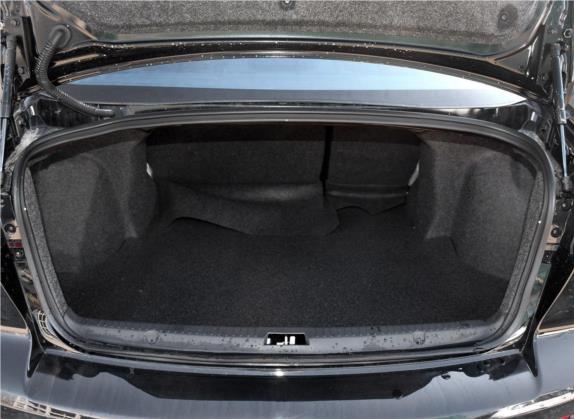 翼神 2015款 1.8L CVT时尚版 国IV 车厢座椅   后备厢