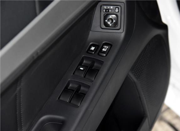 翼神 2015款 1.8L 手动致尚版 国IV 车厢座椅   门窗控制