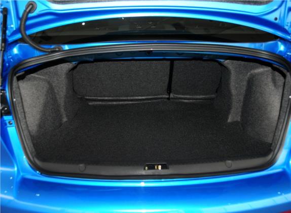 翼神 2015款 1.8L CVT致尚版 国IV 车厢座椅   后备厢