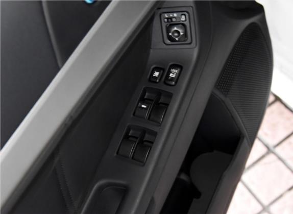翼神 2015款 1.8L 手动致尚版 国V 车厢座椅   门窗控制