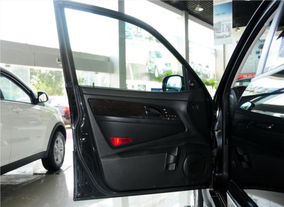 雷斯特 2011款 2.7T 四驱豪华导航版 车厢座椅   前门板