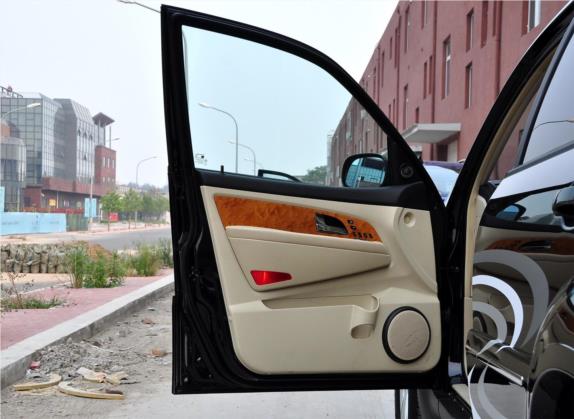 雷斯特 2011款 3.2L 四驱豪华导航版 车厢座椅   前门板