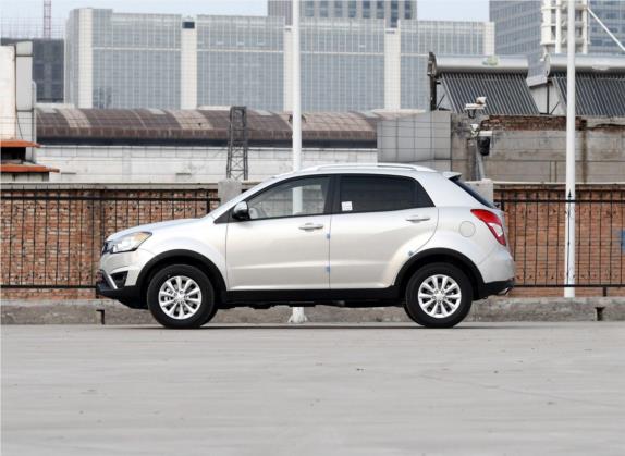 柯兰多 2015款 2.0L 四驱自动致纯版 外观   正侧