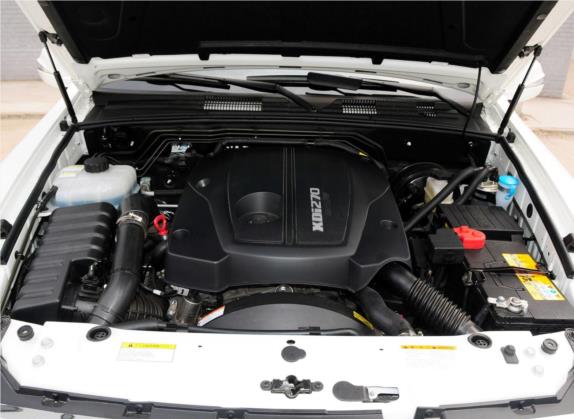 雷斯特W 2014款 2.7T 四驱豪华导航版5座 其他细节类   发动机舱