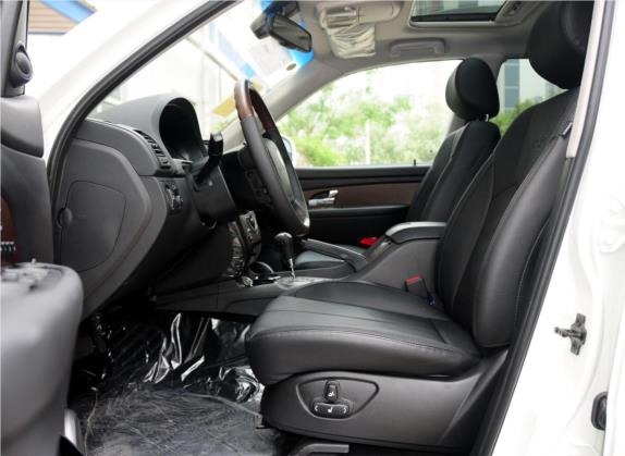 雷斯特W 2014款 2.7T 四驱豪华导航版5座 车厢座椅   前排空间