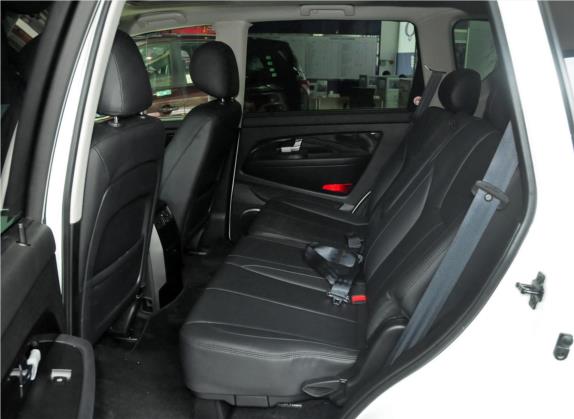 雷斯特W 2014款 2.0T 两驱精英导航版5座 车厢座椅   后排空间
