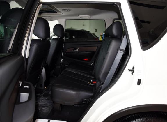 雷斯特W 2014款 2.0T 四驱豪华导航版7座 车厢座椅   后排空间
