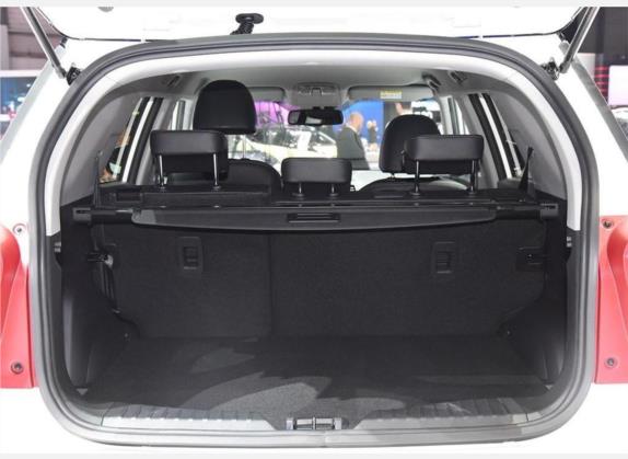 途凌 2016款 1.6L 汽油 四驱自动豪华版 车厢座椅   后备厢