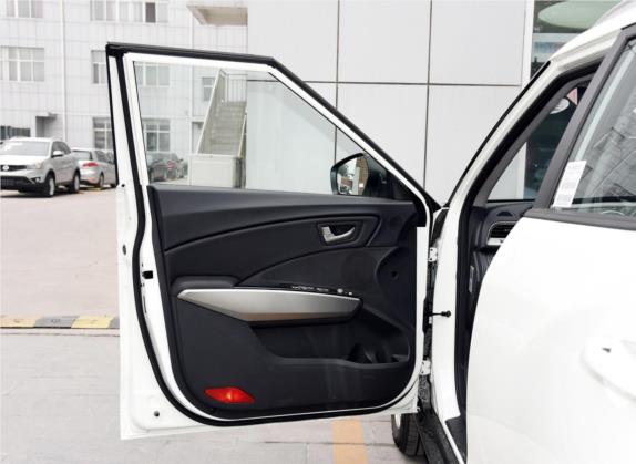 蒂维拉 2015款 1.6L 自动两驱致尚版 车厢座椅   前门板