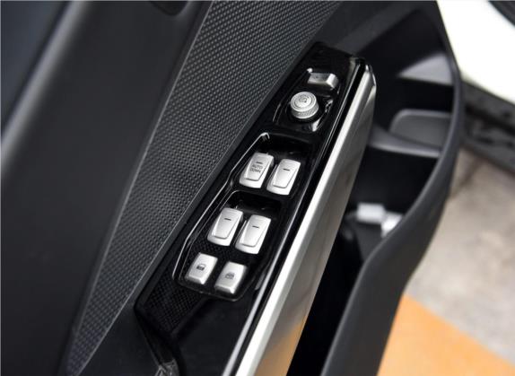 蒂维拉 2015款 1.6L 自动两驱致尚版 车厢座椅   门窗控制