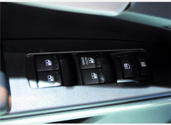 爱腾 2009款 A230C AH超豪华型 车厢座椅   门窗控制