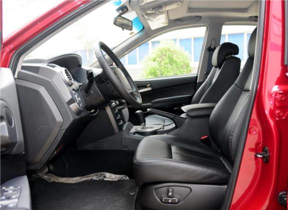 爱腾 2011款 2.0T 两驱豪华柴油版 车厢座椅   前排空间