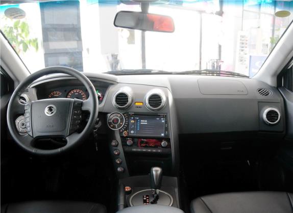 爱腾 2011款 2.0T 四驱豪华柴油版 中控类   中控全图