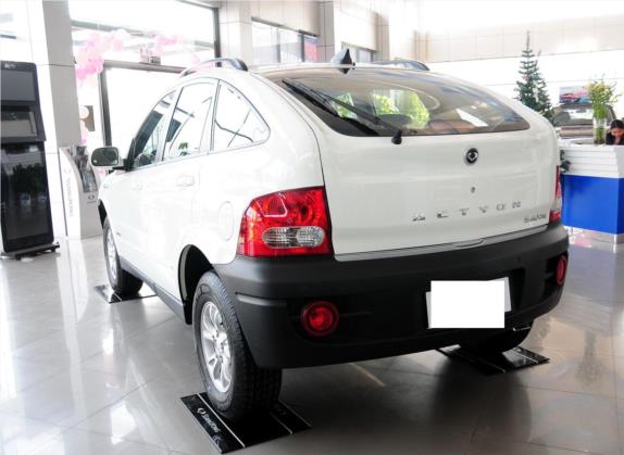 爱腾 2011款 2.0T 四驱豪华柴油版 外观   斜后