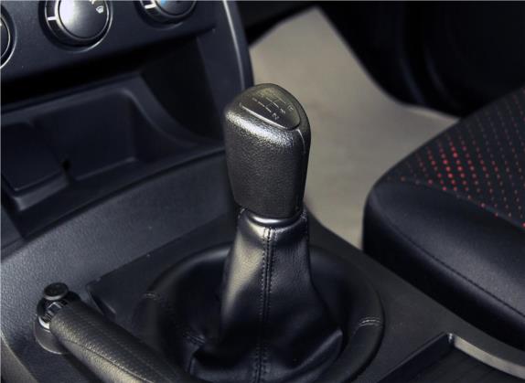 爱腾 2011款 2.3L 两驱舒适汽油版 中控类   挡把