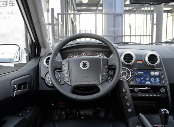 爱腾 2014款 2.3L 四驱自动豪华汽油版 中控类   驾驶位