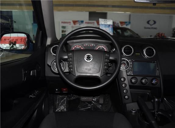 爱腾 2014款 2.3L 两驱自动舒适汽油版 中控类   驾驶位