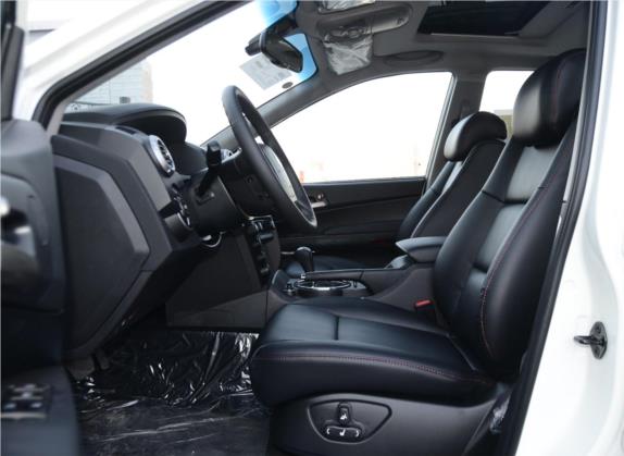 爱腾 2014款 2.0T 四驱自动豪华柴油版 车厢座椅   前排空间