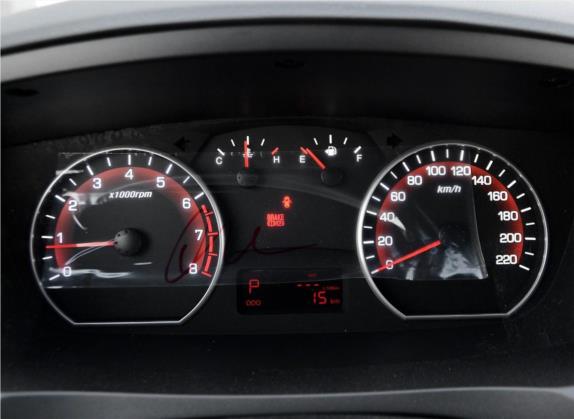 爱腾 2014款 2.0T 四驱自动豪华柴油版 中控类   仪表盘