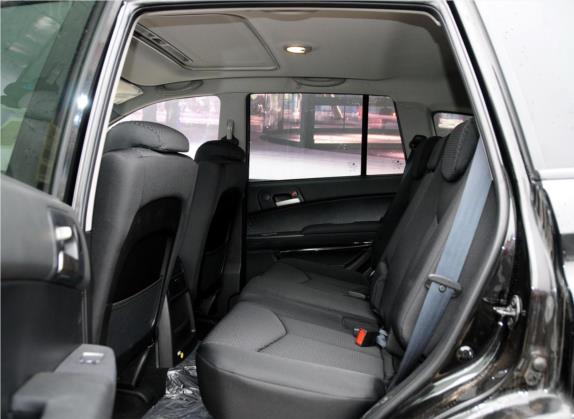 享御 2011款 2.0T 四驱精英导航版 车厢座椅   后排空间