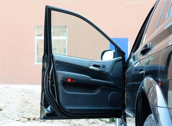 享御 2011款 2.0T 四驱豪华导航版 车厢座椅   前门板