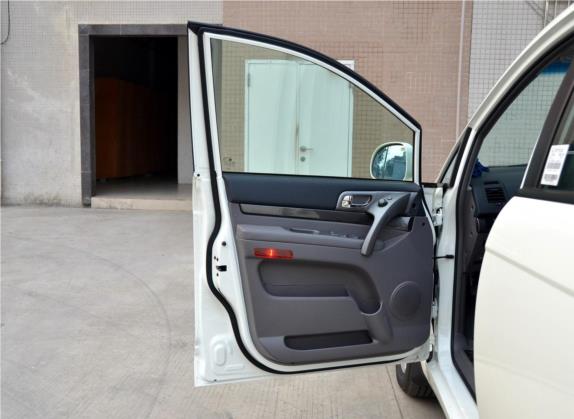 路帝 2014款 2.0T 柴油两驱豪华导航版 车厢座椅   前门板