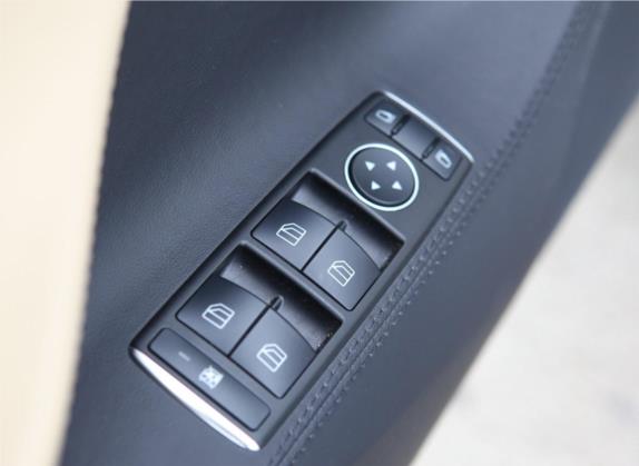 Model S 2014款 Model S P85 车厢座椅   门窗控制