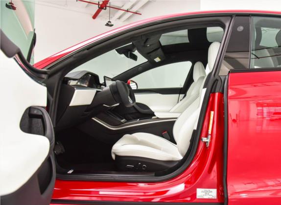 Model S 2021款 三电机全轮驱动 Plaid版 车厢座椅   前排空间