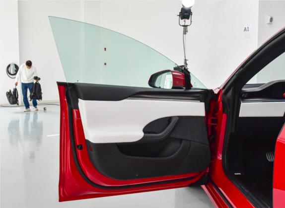 Model S 2021款 三电机全轮驱动 Plaid版 车厢座椅   前门板