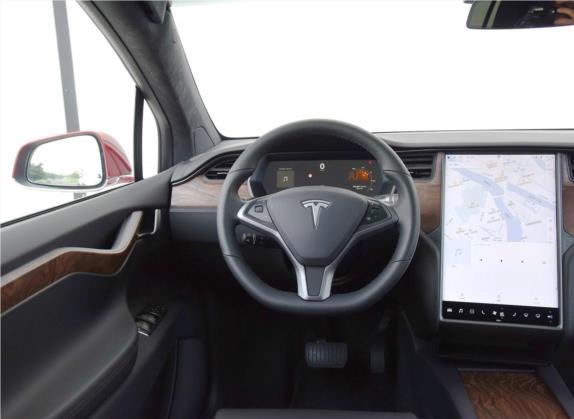Model X 2019款 长续航版 中控类   驾驶位