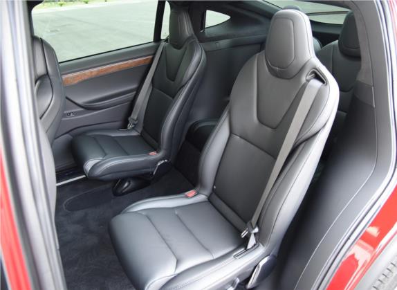 Model X 2019款 长续航版 车厢座椅   后排空间