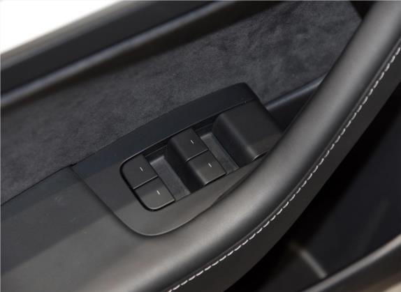 Model 3 2021款 改款二 Performance高性能全轮驱动版 车厢座椅   门窗控制
