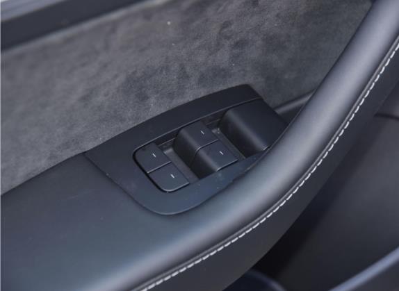 Model 3 2022款 后轮驱动版 车厢座椅   门窗控制