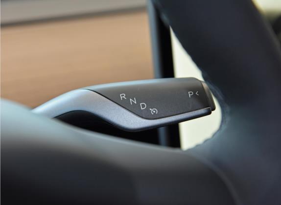 Model Y 2021款 长续航全轮驱动版 3D7 中控类   挡把